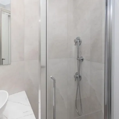 Minicasa Di Lusso Con Lavanderia E Ricarica E-bike *